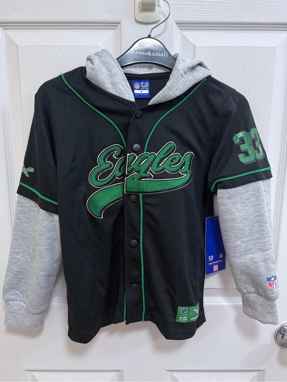 NWT Kids Black & Gray Philadelphia Eagles Hooded Jersey with Green Trim, Size 8